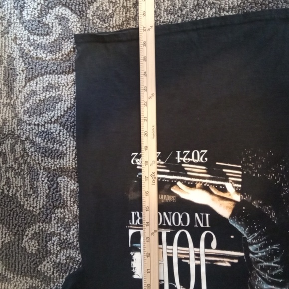 Billy Joel Black Concert Graphic Tee 2021/22 Womens Medium - Picture 8 of 9